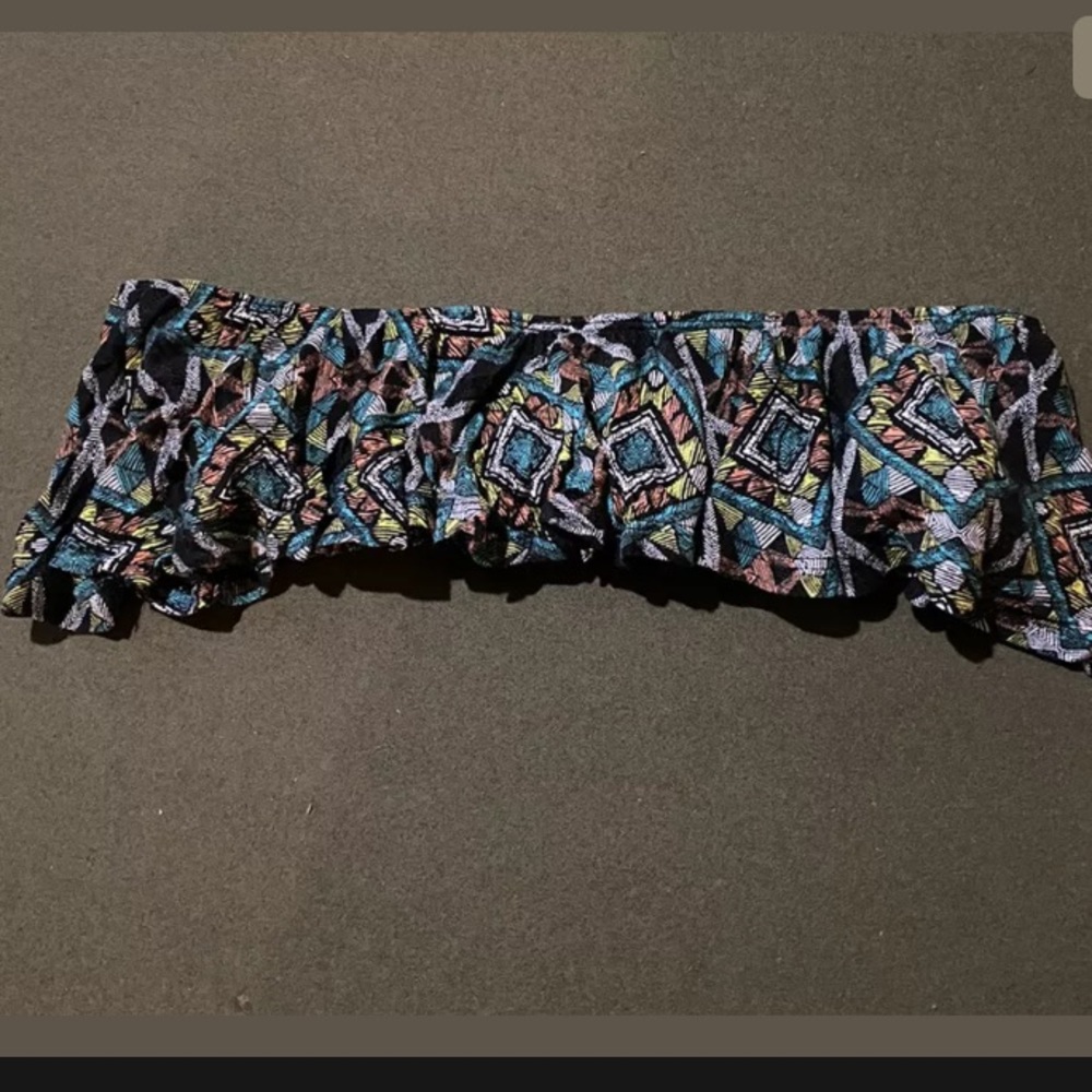 Nollie Multi Color Geometric Print Ruffled Bandeau